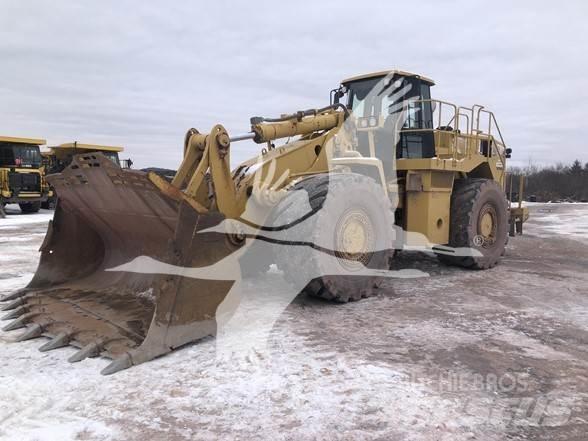 CAT 988H Gumikerekes homlokrakodók