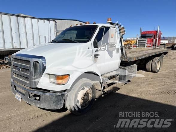 Ford F650 Platós / Ponyvás teherautók