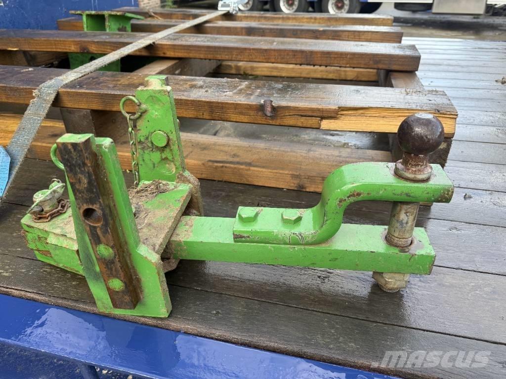 John Deere 5085 GV Traktorok
