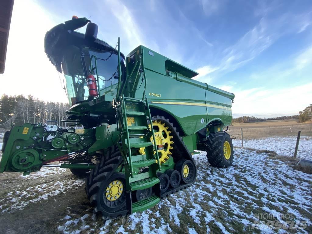 John Deere S790i Kombájnok
