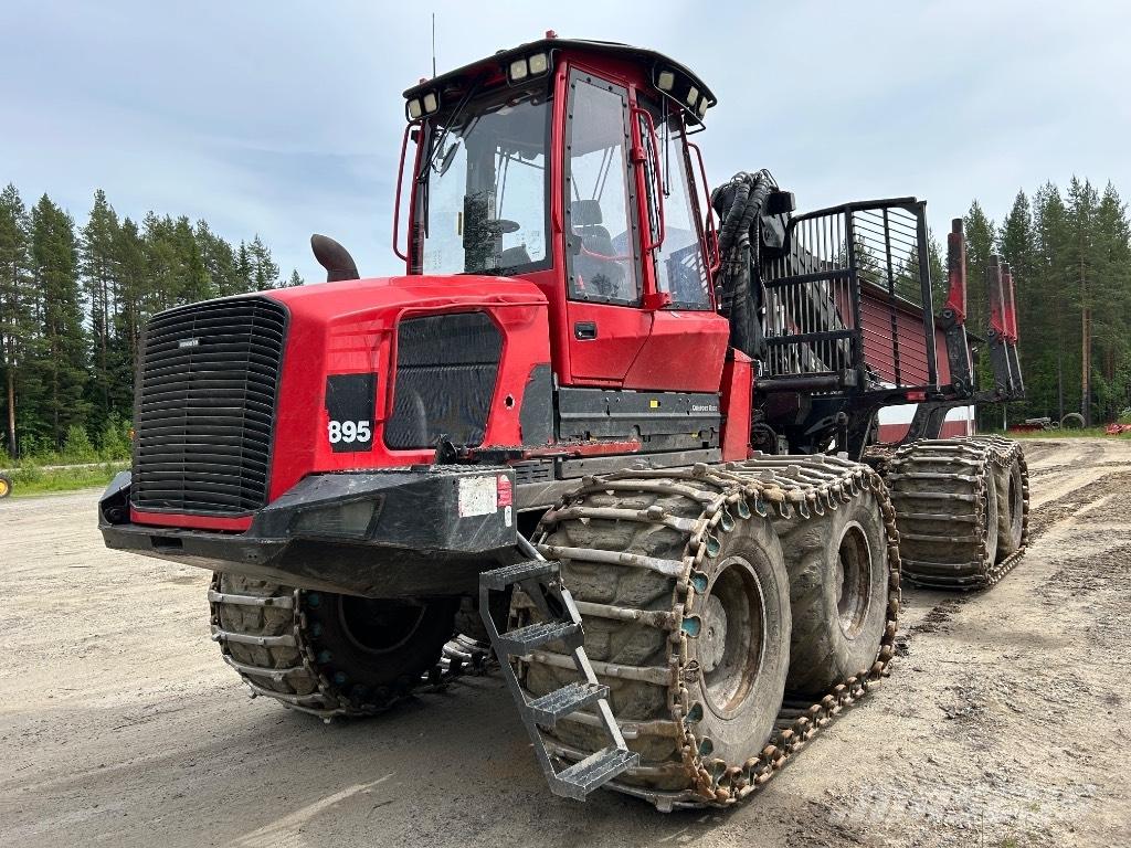 Komatsu 895 Kihordók