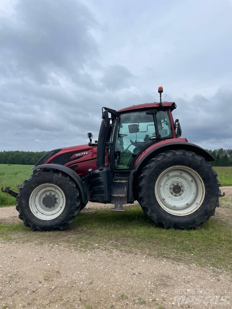 Valtra T 234 V Traktorok