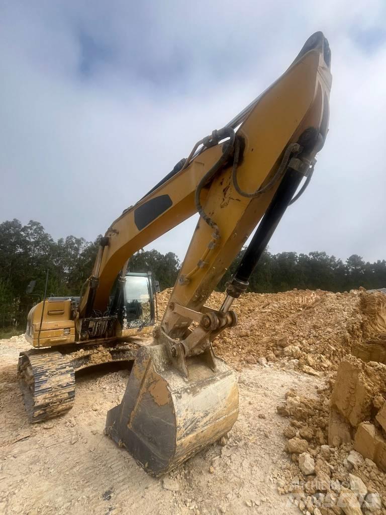 CAT 324 D Lánctalpas kotrók