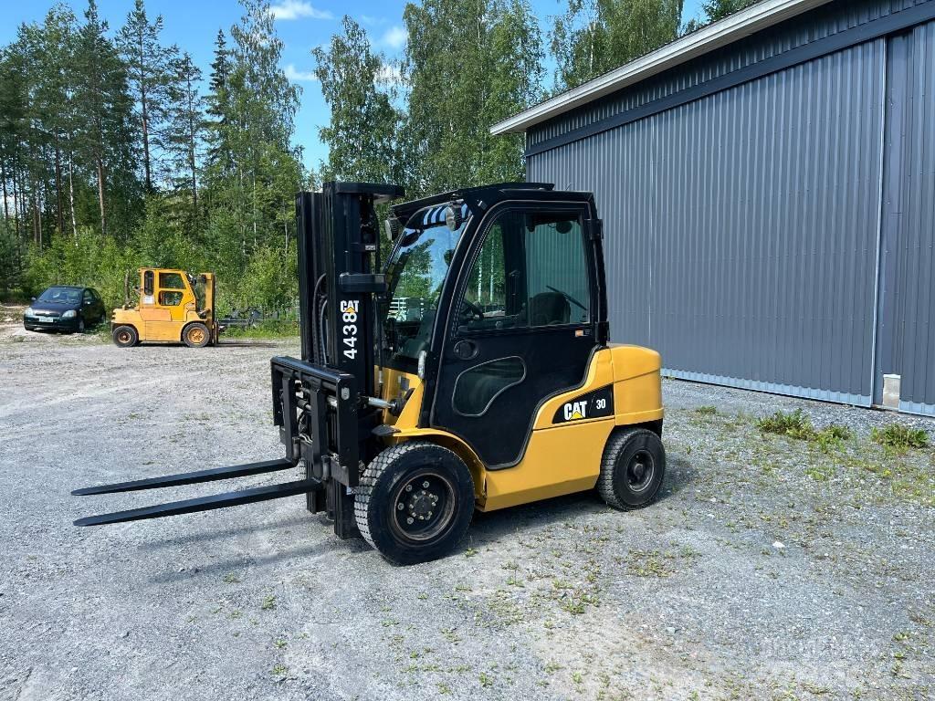 CAT DP 30 N Dízel targoncák