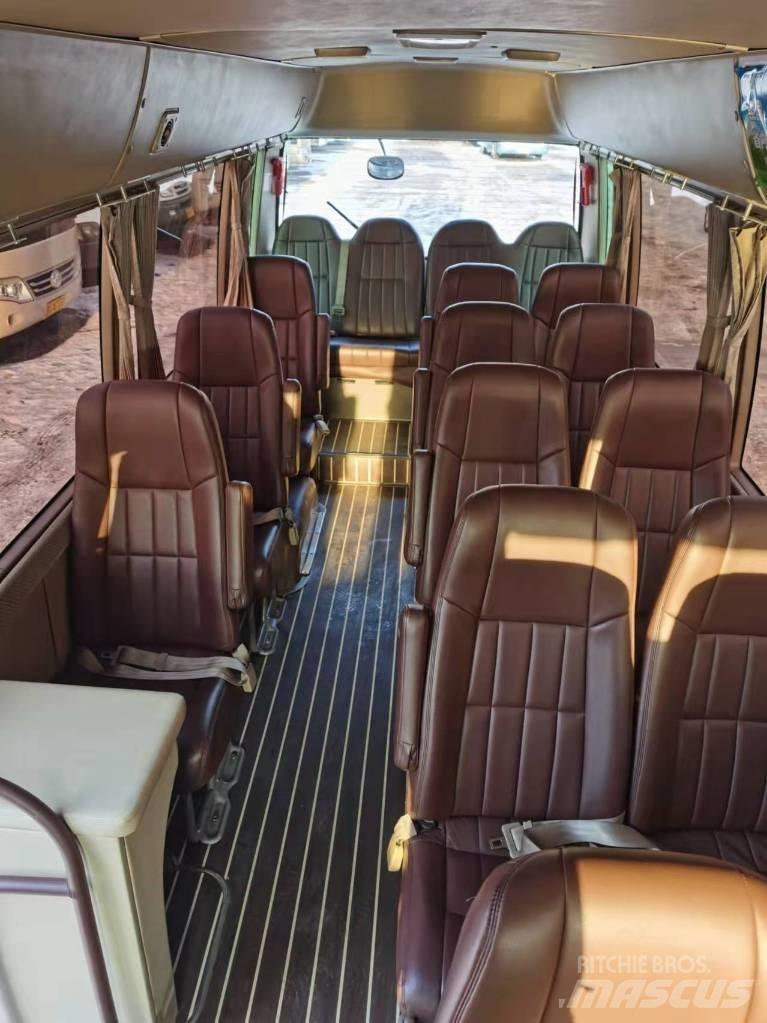 Toyota Coaster Bus Mini buszok