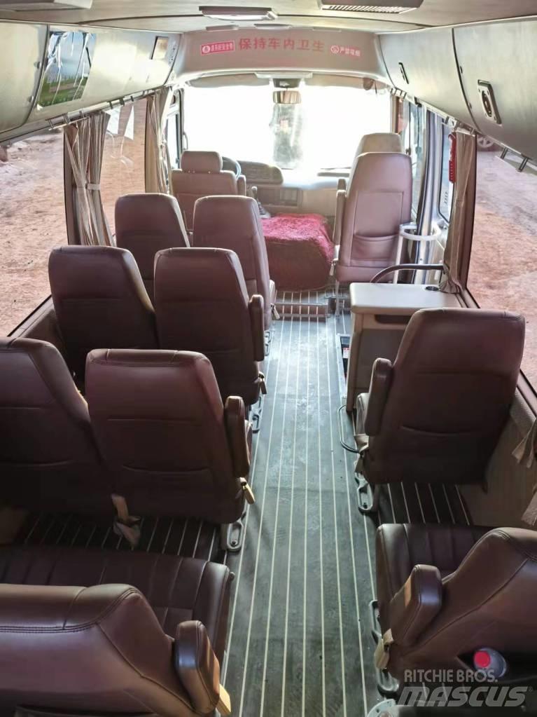Toyota Coaster Bus Mini buszok