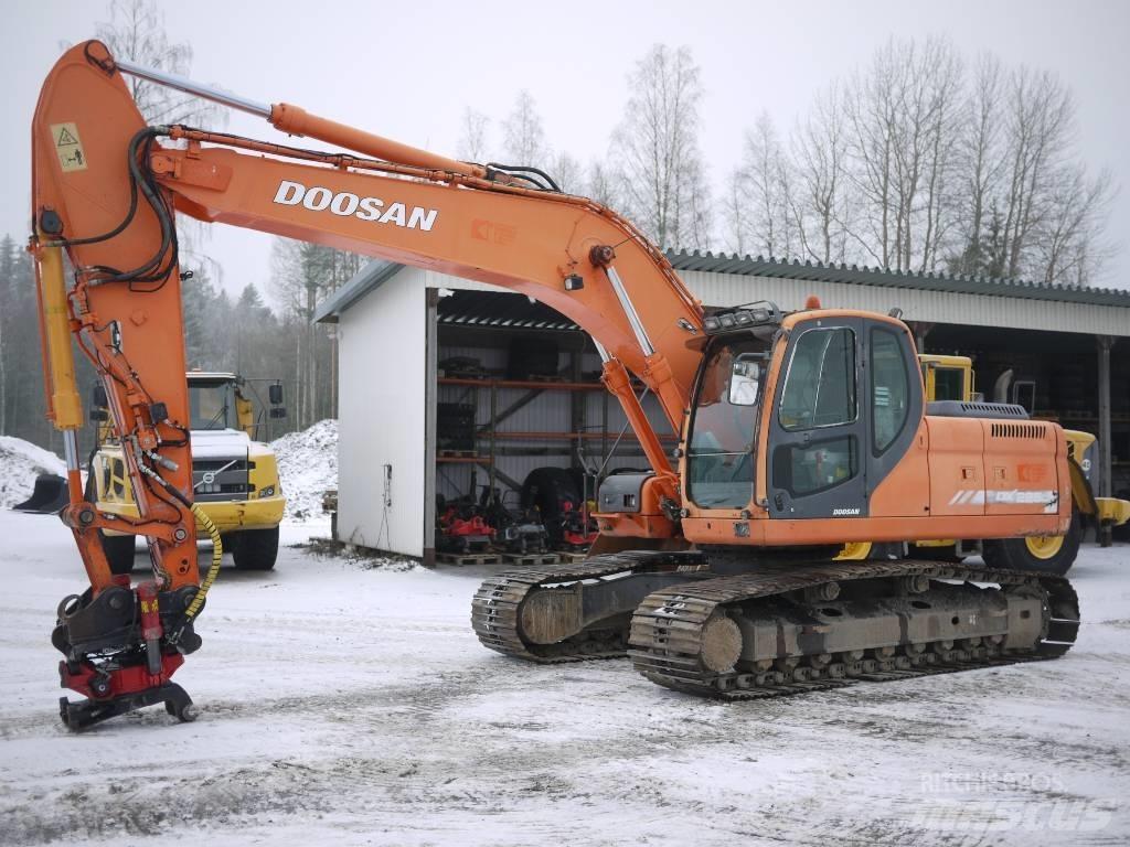Doosan DX 225 LC Lánctalpas kotrók