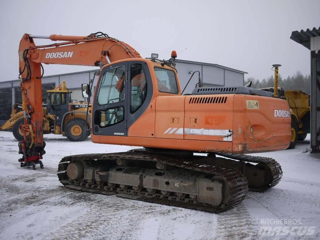 Doosan DX 225 LC Lánctalpas kotrók