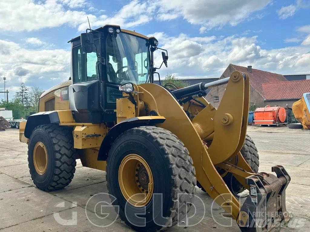 CAT 938M Gumikerekes homlokrakodók