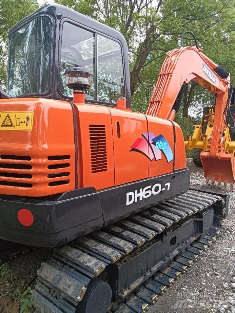 Doosan DH 55 Mini kotrók < 7t