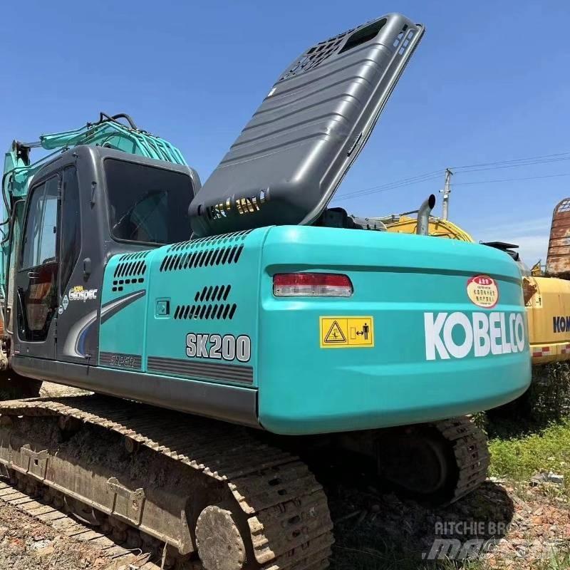 Kobelco SK 200 Lánctalpas kotrók