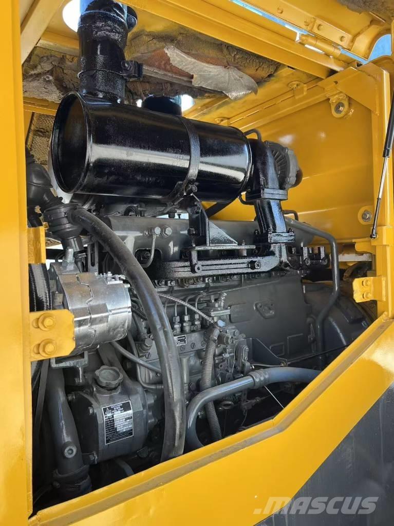 SDLG LG 936 L Gumikerekes homlokrakodók