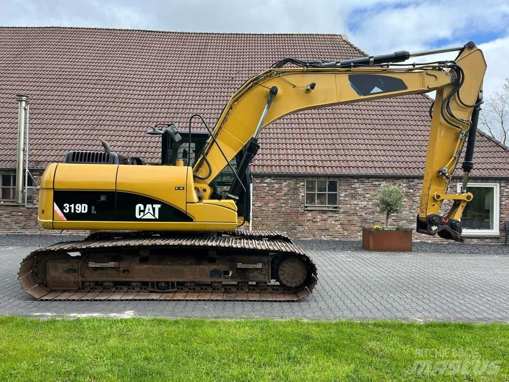 CAT 319 D L Lánctalpas kotrók