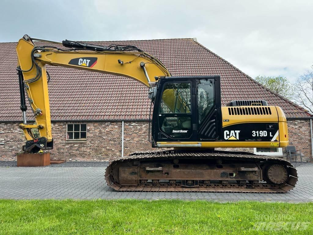 CAT 319 D L Lánctalpas kotrók