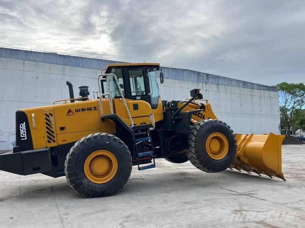 SDLG LG 956 L Gumikerekes homlokrakodók