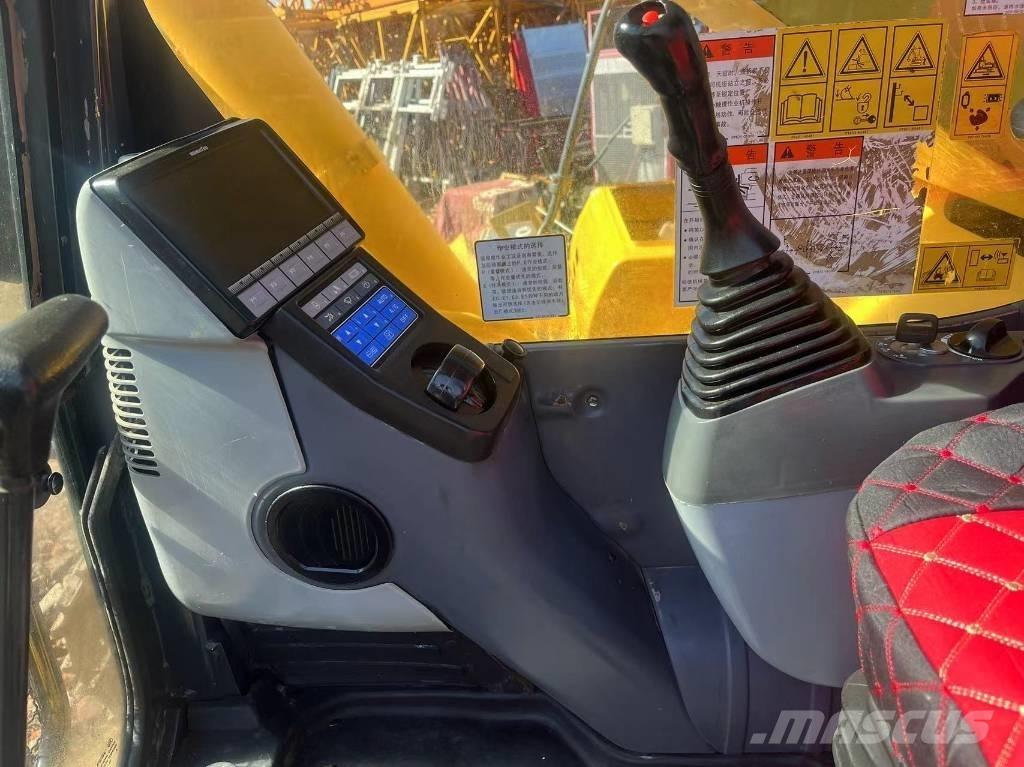 Komatsu PC 450 LC-8 Lánctalpas kotrók