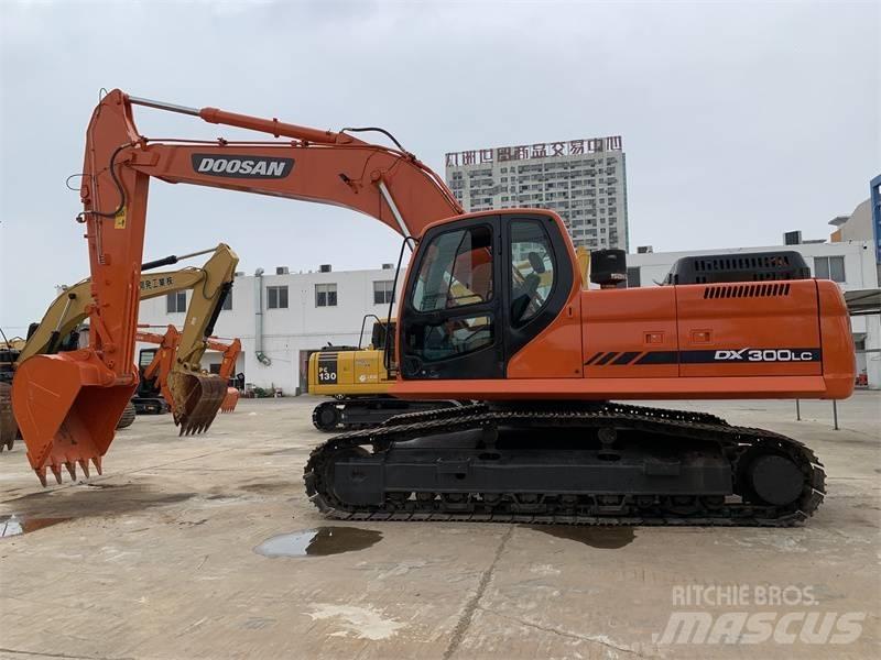 Doosan DX300 Lánctalpas kotrók