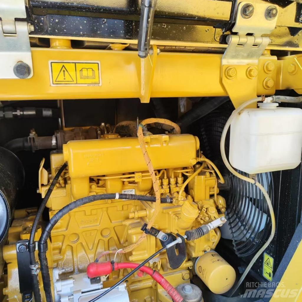 CAT 306 Lánctalpas kotrók
