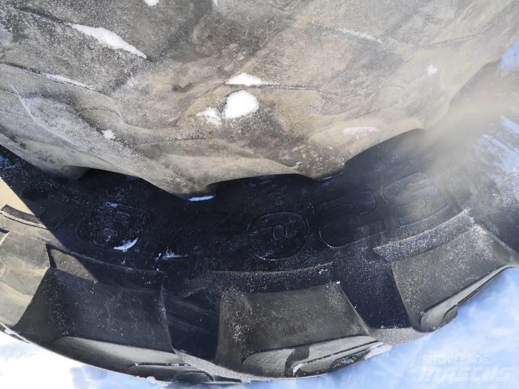 Pirelli 420/85R28 Gumiabroncsok, kerekek és felnik