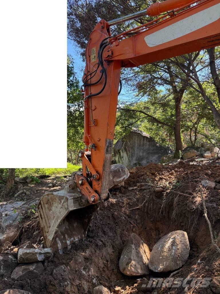Doosan DX 220 LCA Lánctalpas kotrók