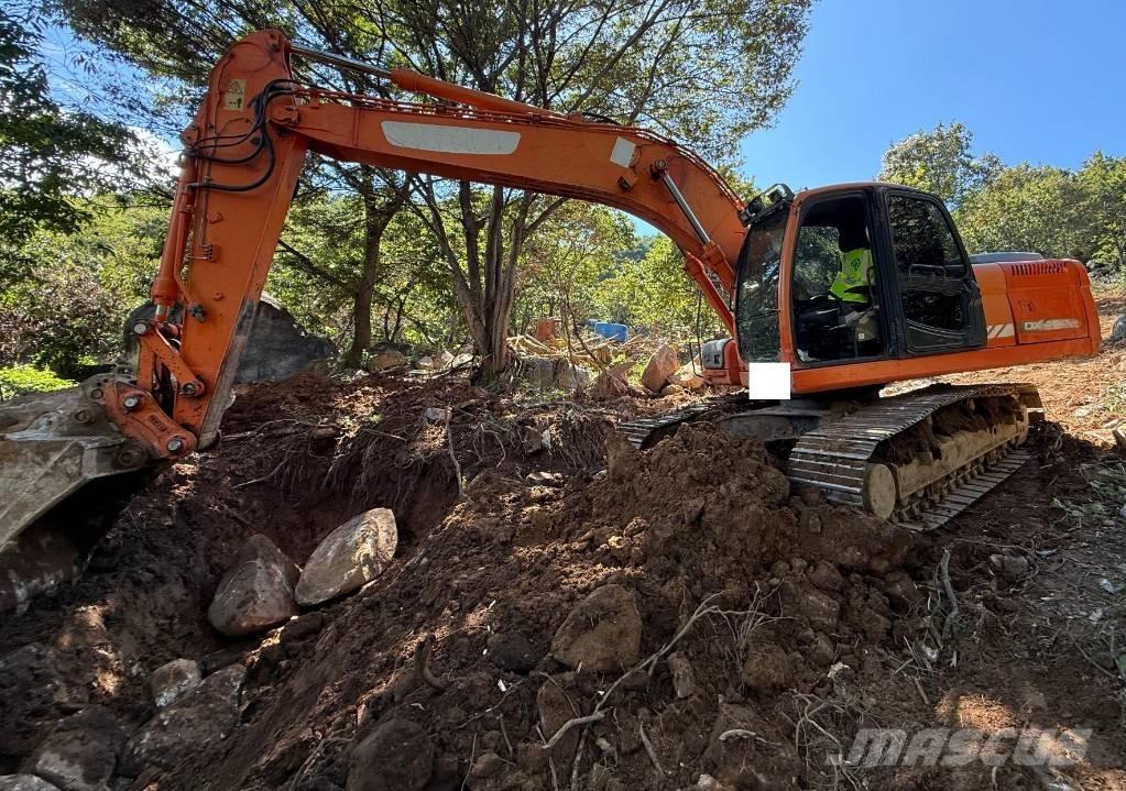 Doosan DX 220 LCA Lánctalpas kotrók