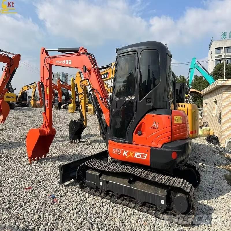 Kubota 163 Lánctalpas kotrók