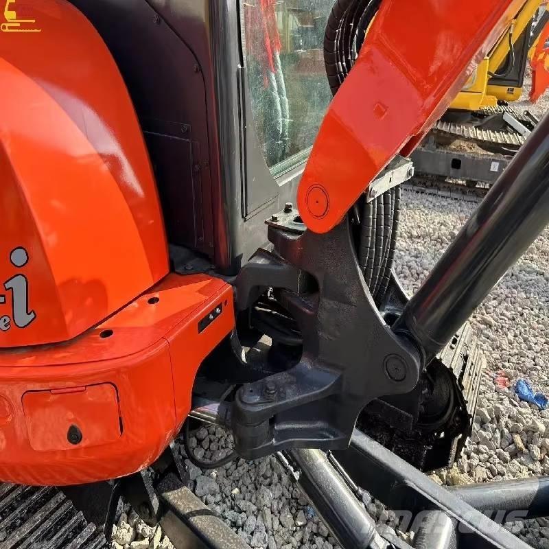 Kubota 163 Lánctalpas kotrók