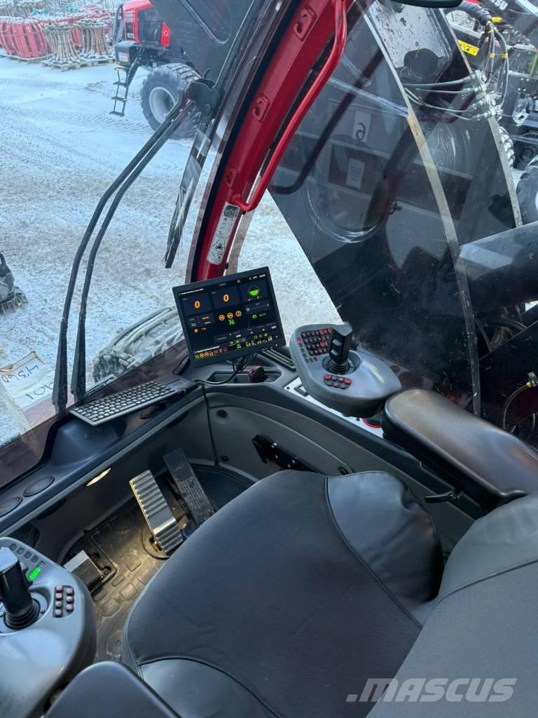 Komatsu 901 Betakarítók