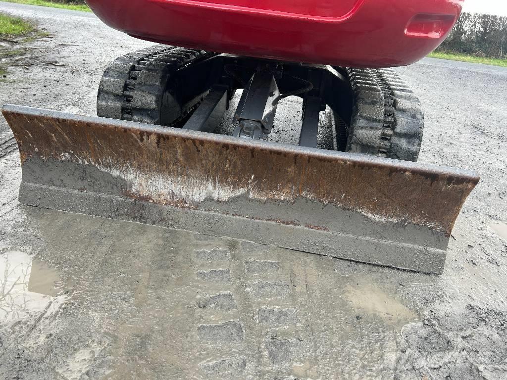 Takeuchi TB 230 Mini kotrók < 7t
