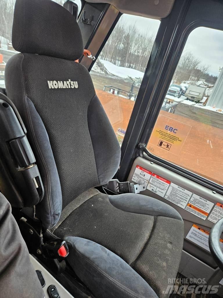 Komatsu HD465-8 Mezei dömperek