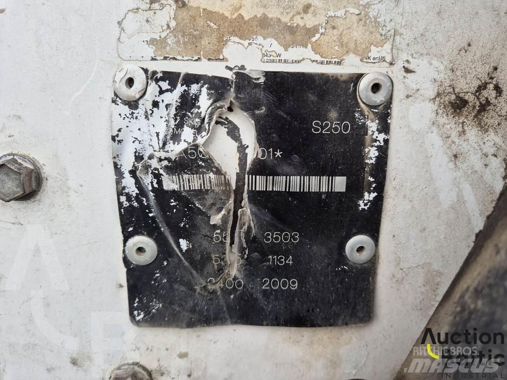 Bobcat S 250 Kompaktrakodók