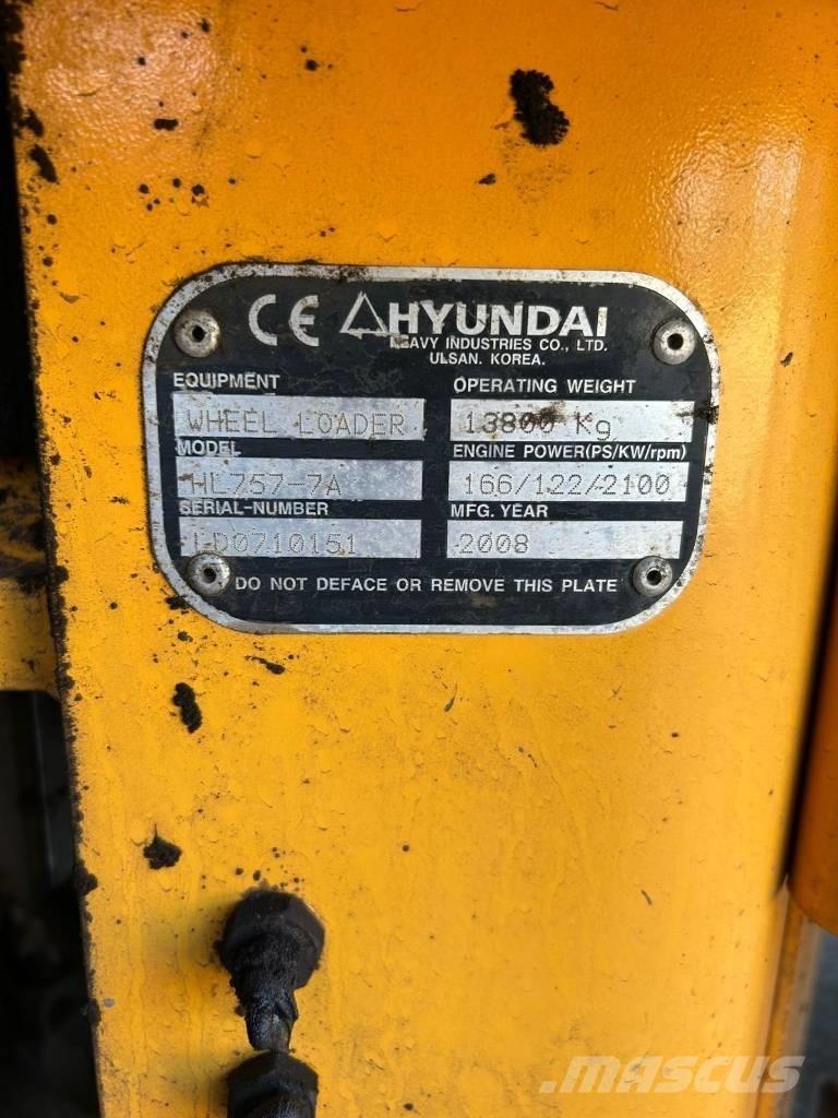 Hyundai HL 757-7 A Gumikerekes homlokrakodók