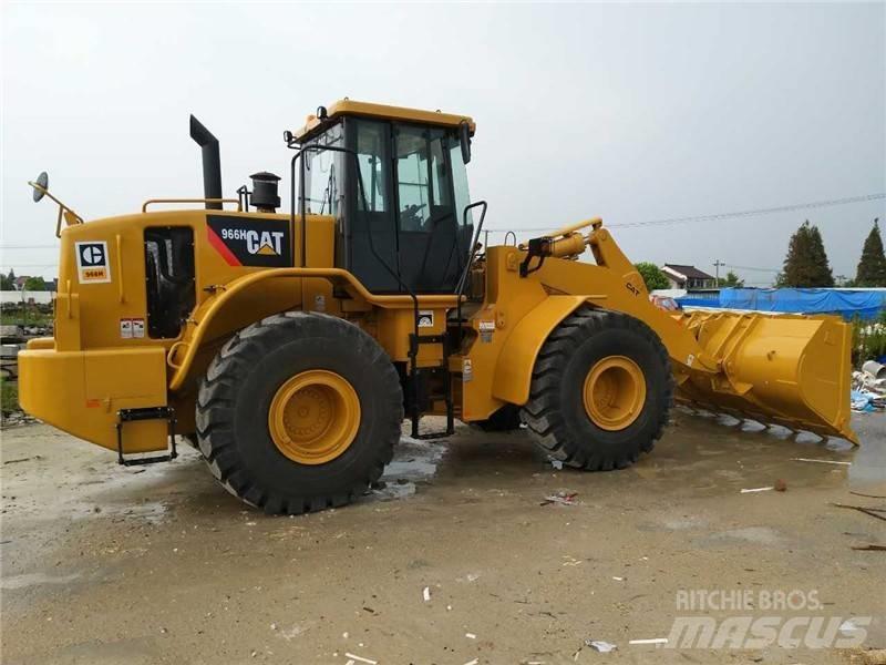 CAT 966H Gumikerekes homlokrakodók