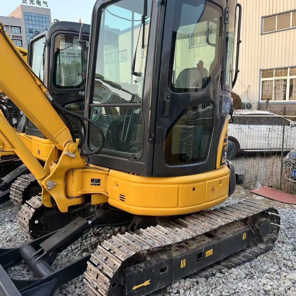 Komatsu PC 35 MR Mini kotrók < 7t