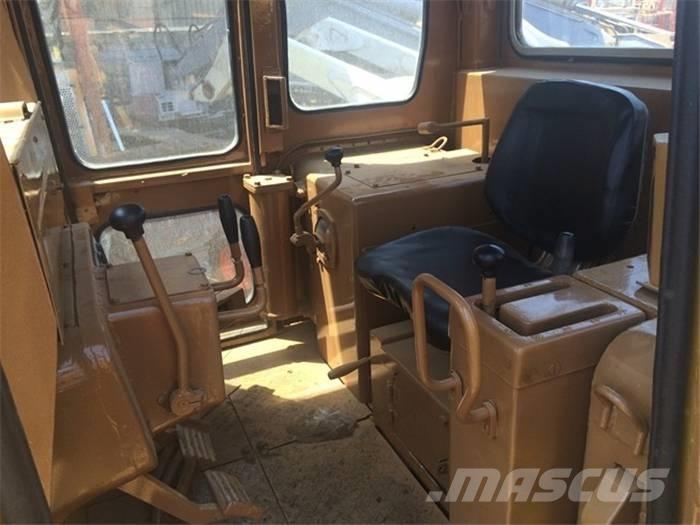 CAT D 6 D lánctalpas dózerek