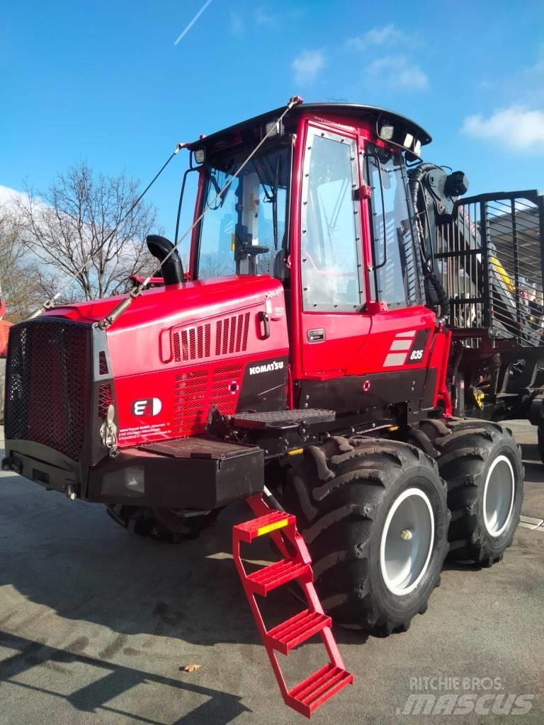 Komatsu 835 Kihordók
