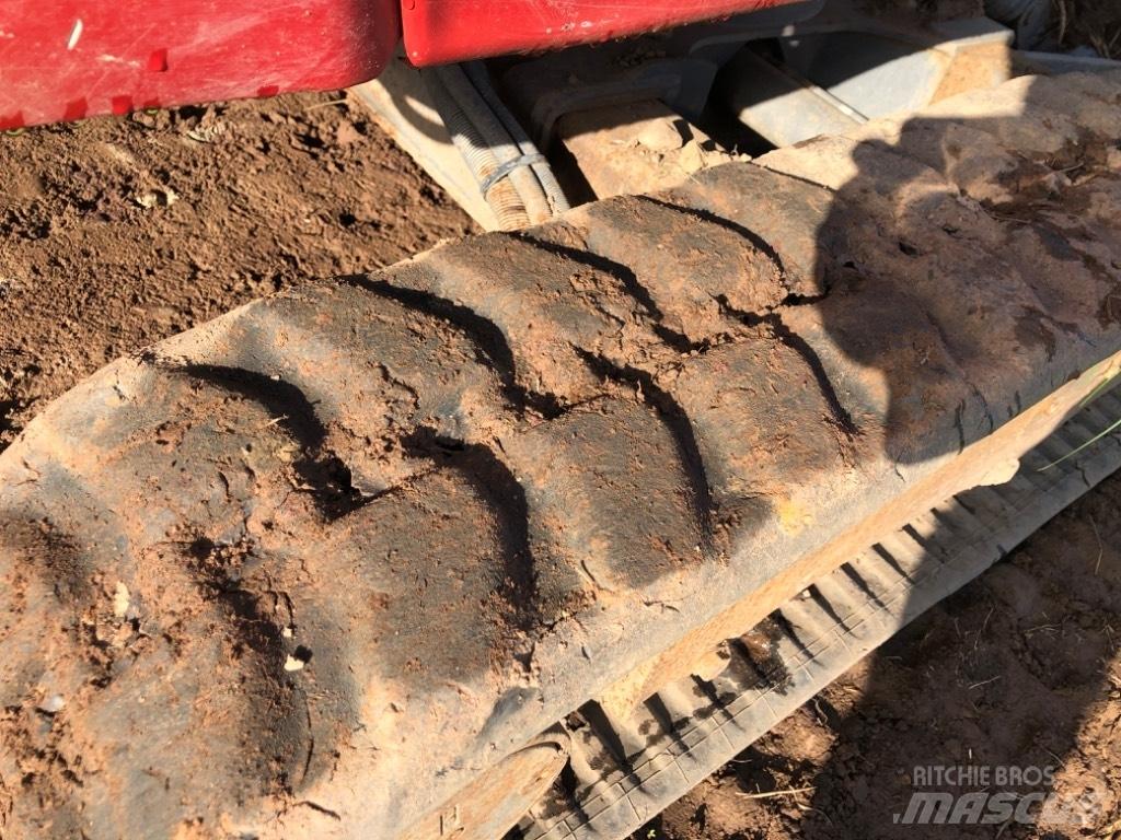 Takeuchi TB 225 Mini kotrók < 7t