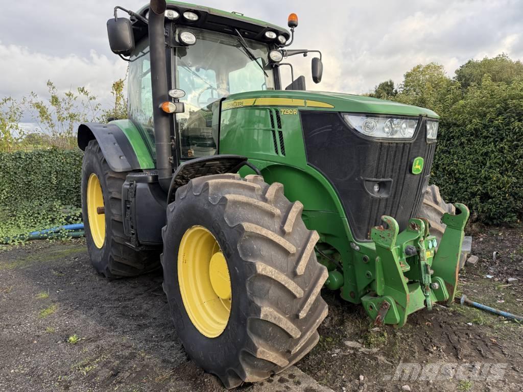 John Deere 7230 R Traktorok