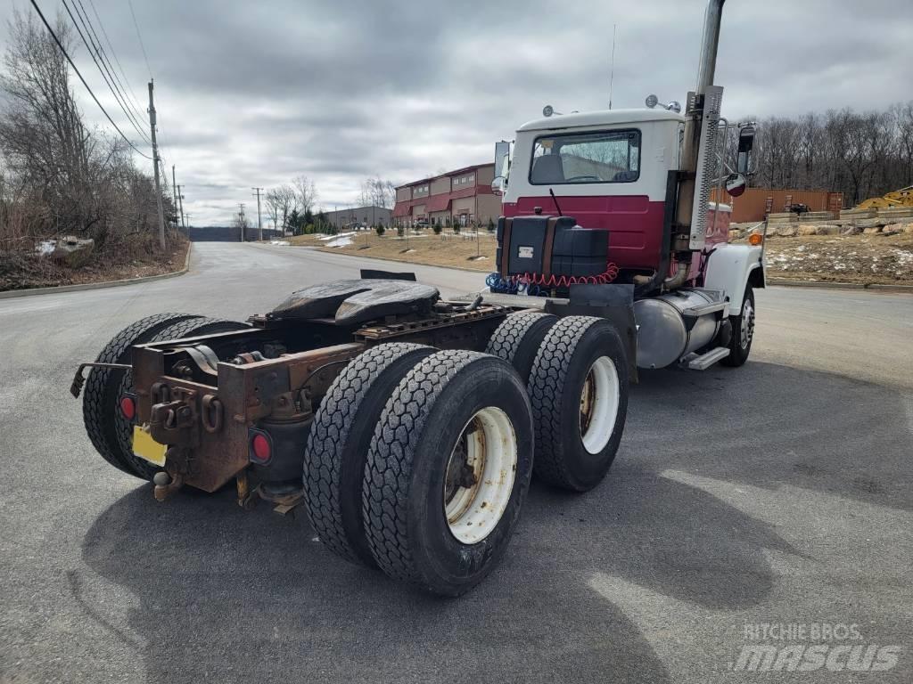 Mack RW613 Nyergesvontatók