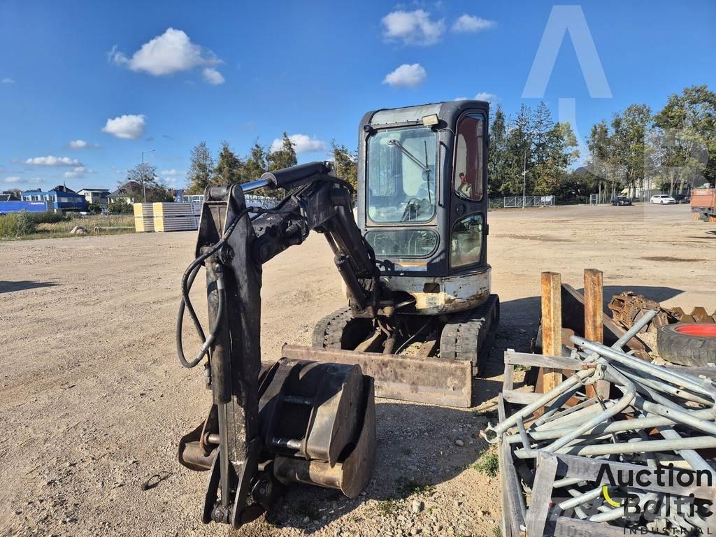Bobcat 425 Mini kotrók < 7t