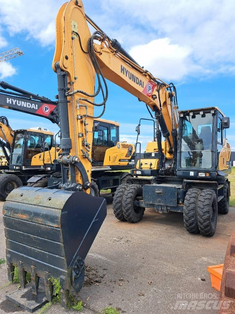Hyundai HW140 Gumikerekes kotrók