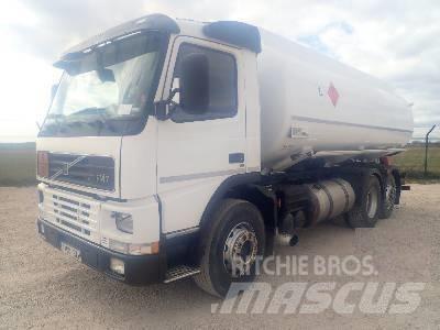Volvo FM 7 6X2 Tartályos teherautók