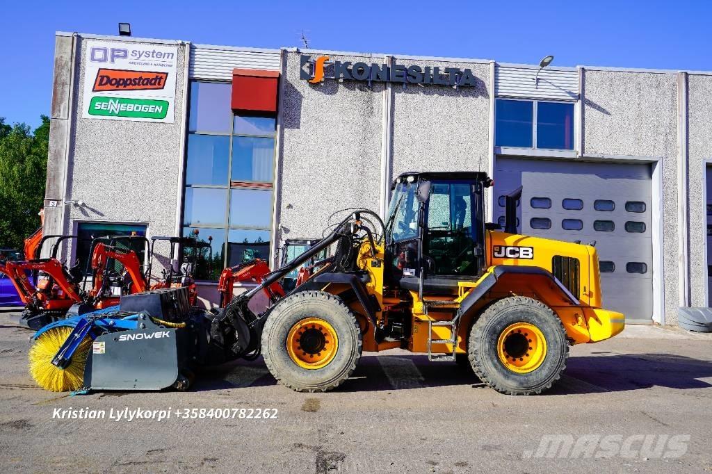 JCB 437HT Gumikerekes homlokrakodók