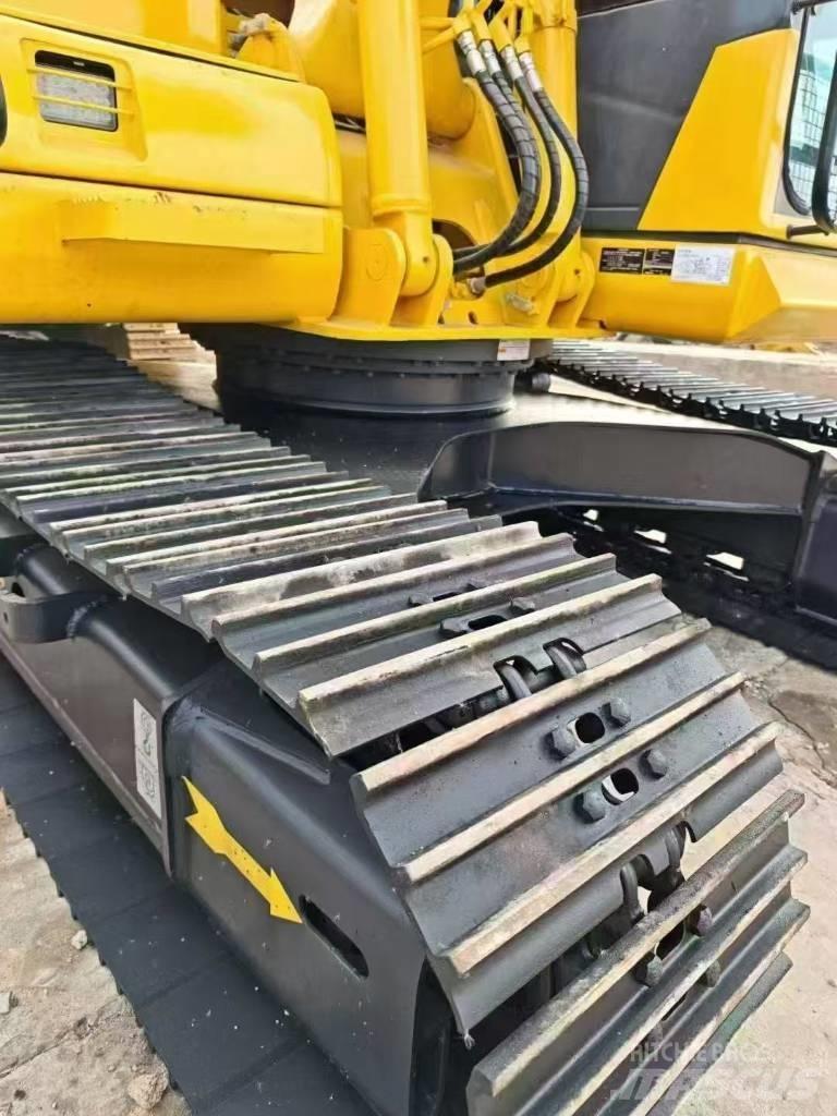 Komatsu 130-7 Lánctalpas kotrók