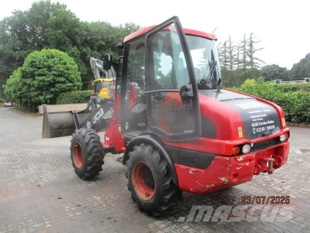 JCB 406 T4 Gumikerekes homlokrakodók