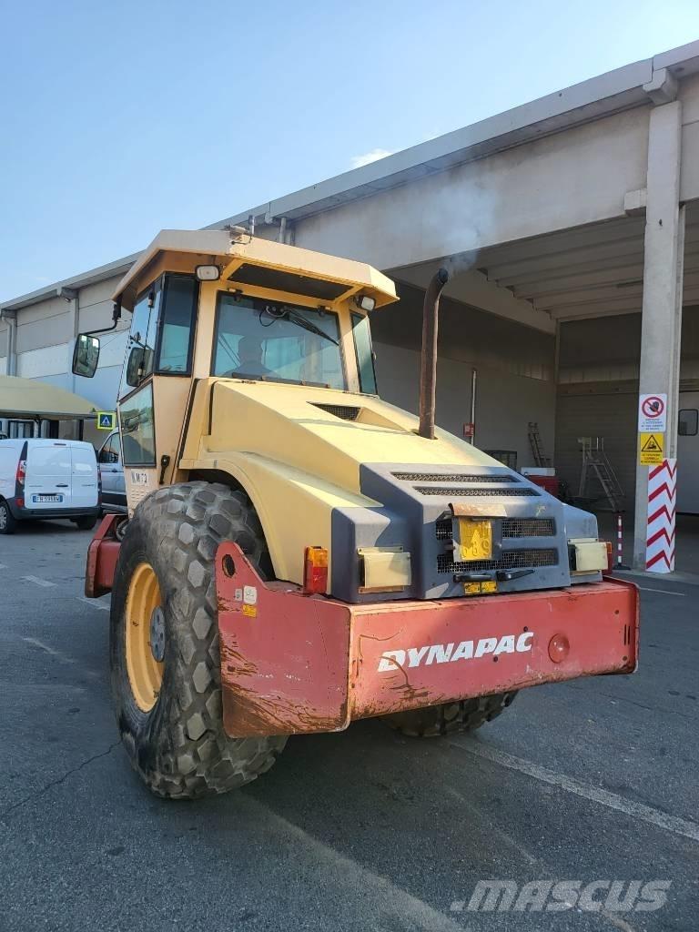 Dynapac CA 302 D Egydobos hengerek