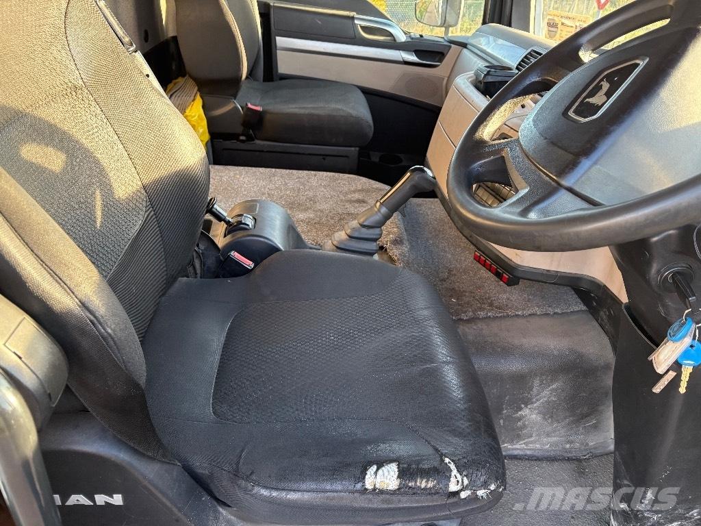 MAN TGM 18.250 Hidraulikus konténerszállító