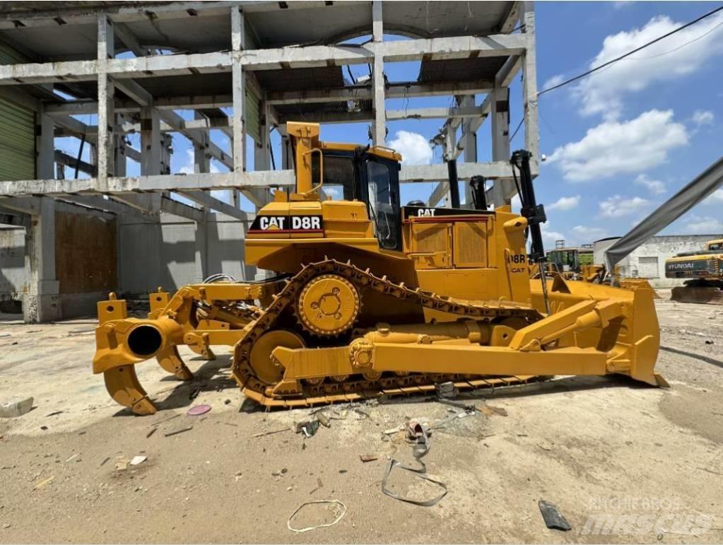 CAT D 8 R lánctalpas dózerek