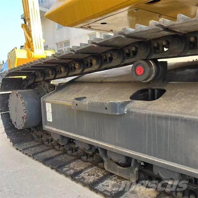 Komatsu PC 210 Lánctalpas kotrók