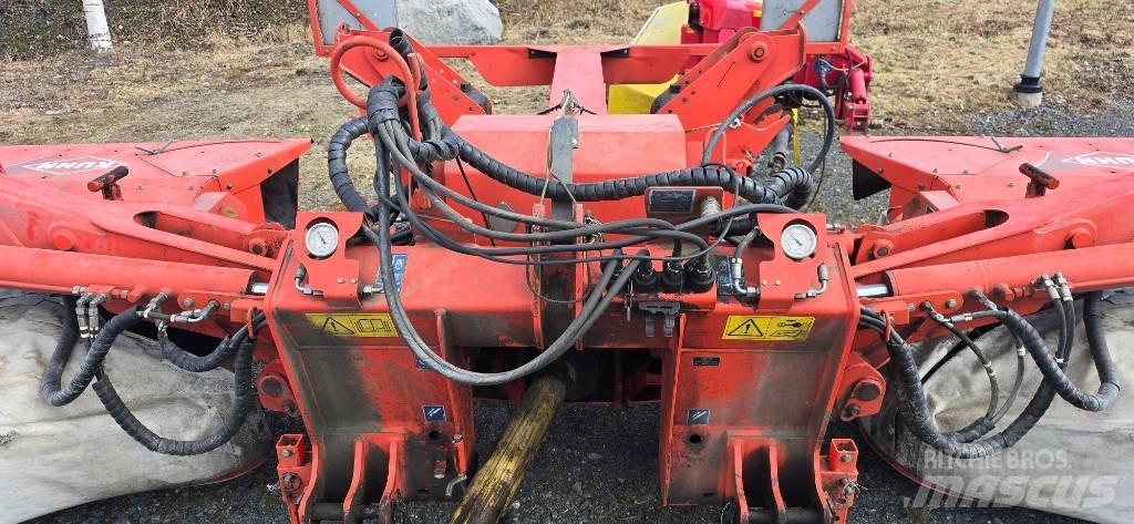 Kuhn FC 883 Öntöző Kaszák